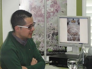 Alberto Cerezuela lleva los misterios de la provincia a los alumnos del IES Rey Alabez de Mojácar
