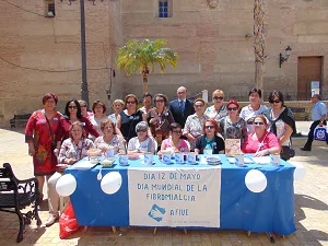 La asociación de Fibromialgia en Vera dispuso mesa de cuestación en la Plaza Mayor