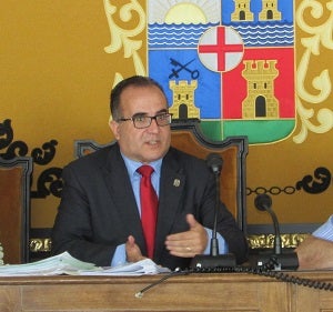 El alcalde de Garrucha muestra «sorpresa» por el ‘abandono’ de cuatro de sus ediles