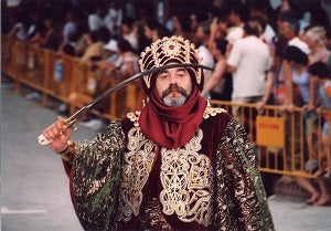 “Moros y Cristianos de Mojácar”, 27 años ofreciendo un  brillante espectáculo histórico.  Este año, en homenaje a Carlos Cervantes Zamora