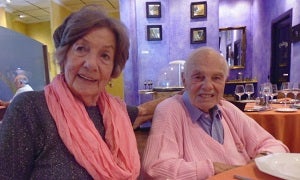 Bertie cumple 100 años en Mojácar y recibe la felicitación real del Palacio de Buckingham