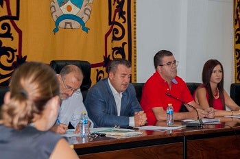 Carboneras aprueba por unanimidad la reducción generalizada de los impuestos