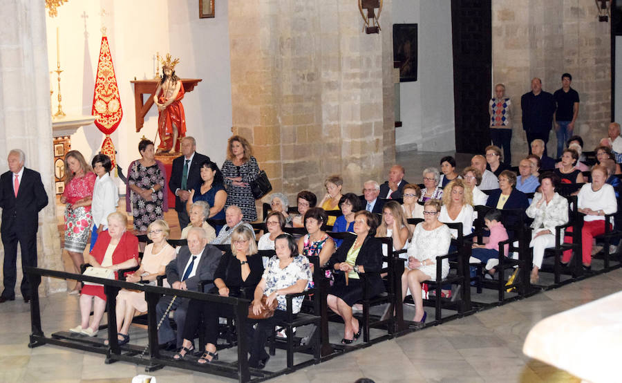 La Iglesia Mayor de Loja acogió de nuevo la celebración de la virgen del Pilar, festejo que sirvió para reconocer la labor de nueve agentes y mandos