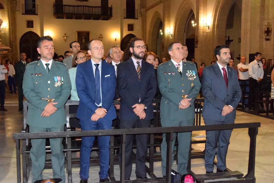 La Iglesia Mayor de Loja acogió de nuevo la celebración de la virgen del Pilar, festejo que sirvió para reconocer la labor de nueve agentes y mandos