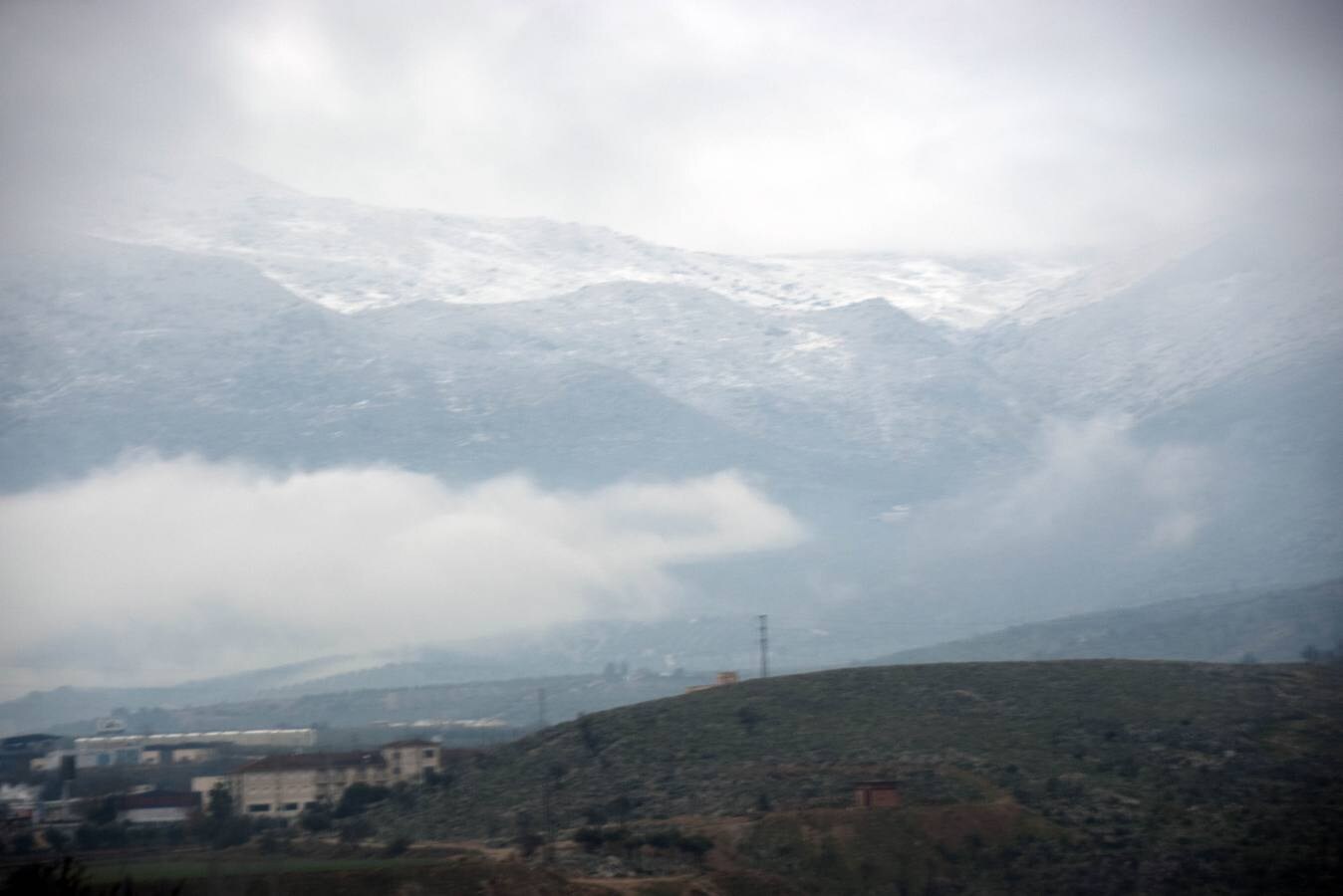 Ventorros de San José, Montefrío y la carretera a Tocón, tras la nevada de este domingo