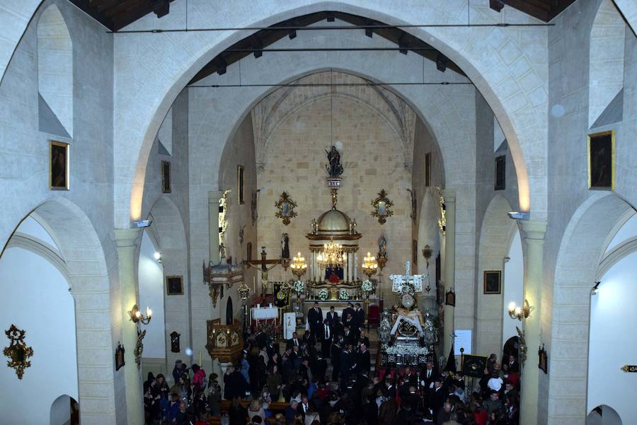 La lluvia obligó a la Hermandad Servita a suspender la salida de esta Dolorosa, acompañada con emoción por cientos de hermanos y vecinos de Loja