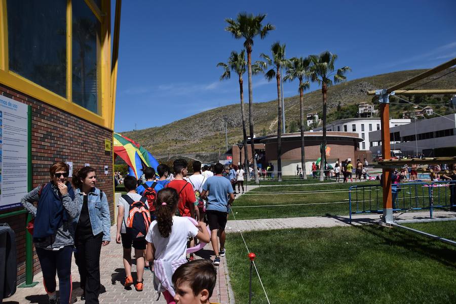 Comienzan cinco días de diversión para escolares y familias en la Ciudad Deportiva de la Joya.