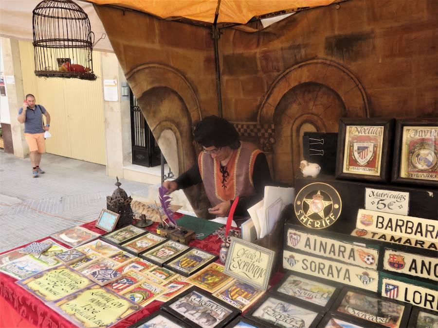 Visitamos el mercado artesano y el campamento histórico de la Alcazaba, protagonistas este fin de semana en Loja.