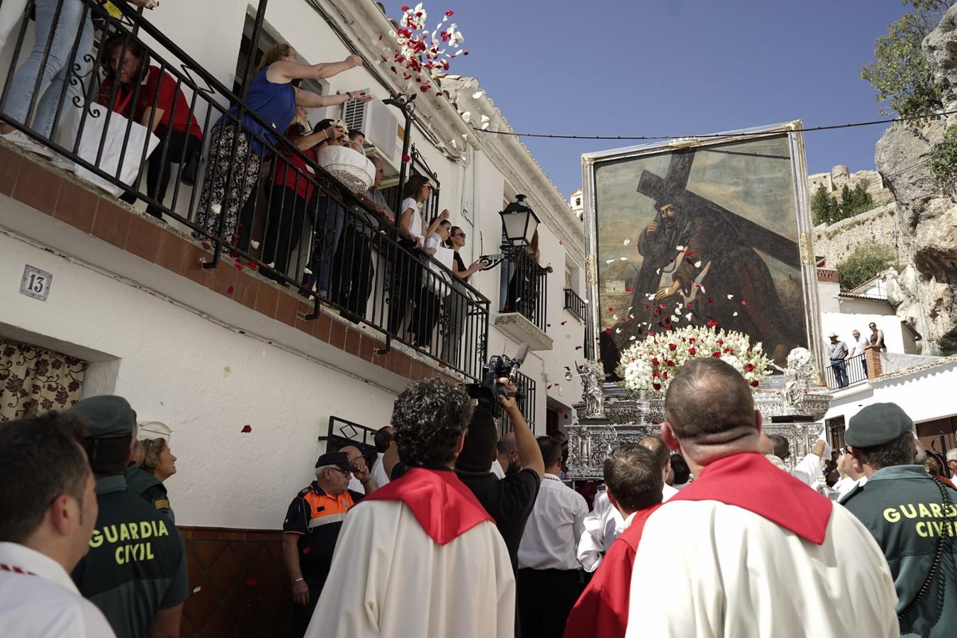 La devoción y costumbre en torno a este lienzo religioso concentra en Moclín a numerosos visitantes en una de las romerías más antiguas y multitudinarias de Andalucía