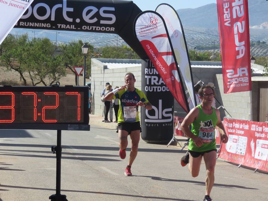 En la penúltima carrera del circuito provincial se han impuesto Cesáreo Ceballos -del Todo Suma- y Mª Dolores Arias -del Bikila-