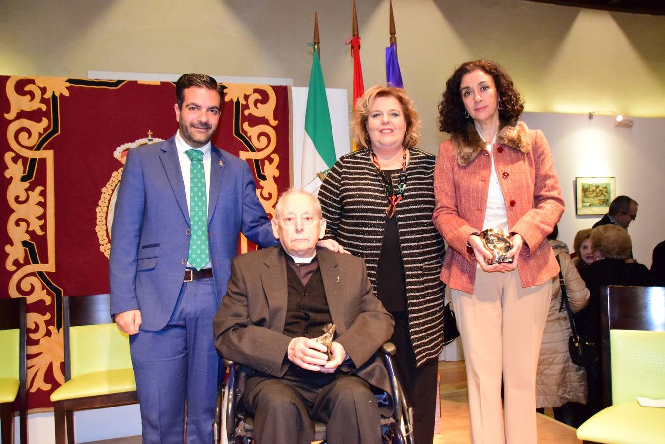 La Fundación Ibn al-Jatib premia a título póstumo a uno de sus vecinos más ilustres y al primer director del centro de FP