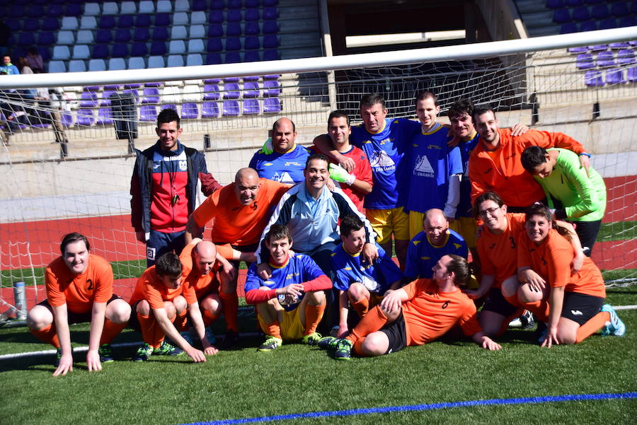 Fotos: Derbi de campeones en el Poniente