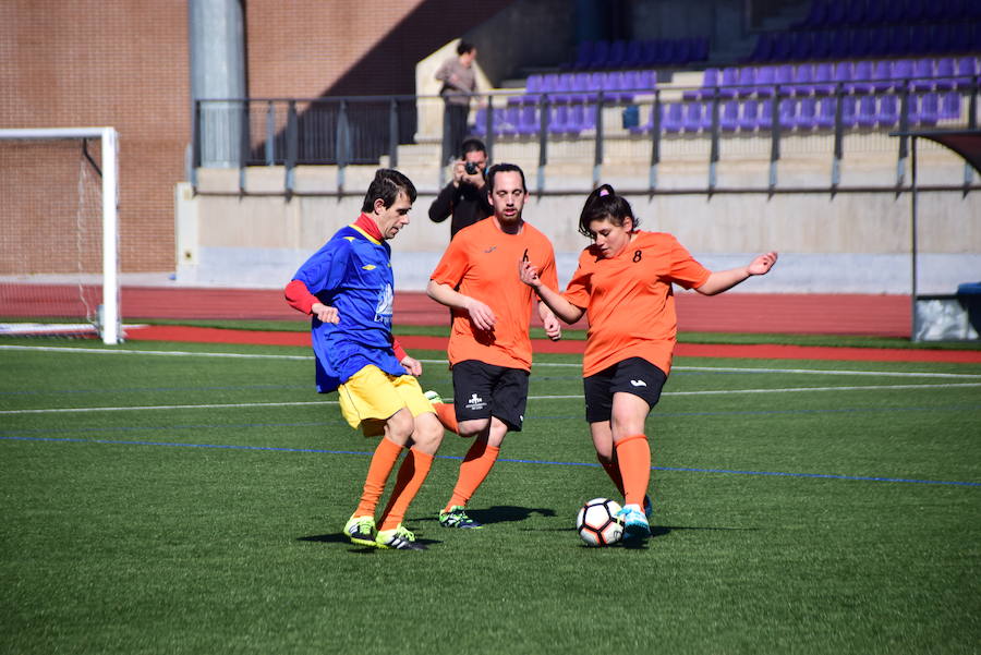 Fotos: Derbi de campeones en el Poniente