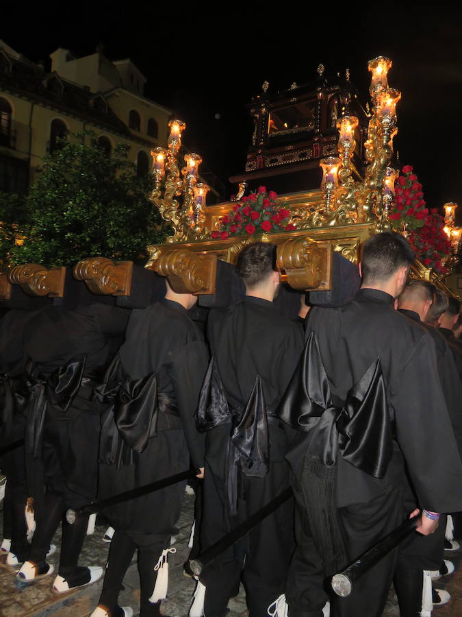 Así fue la noche del Viernes Santo lojeño. 