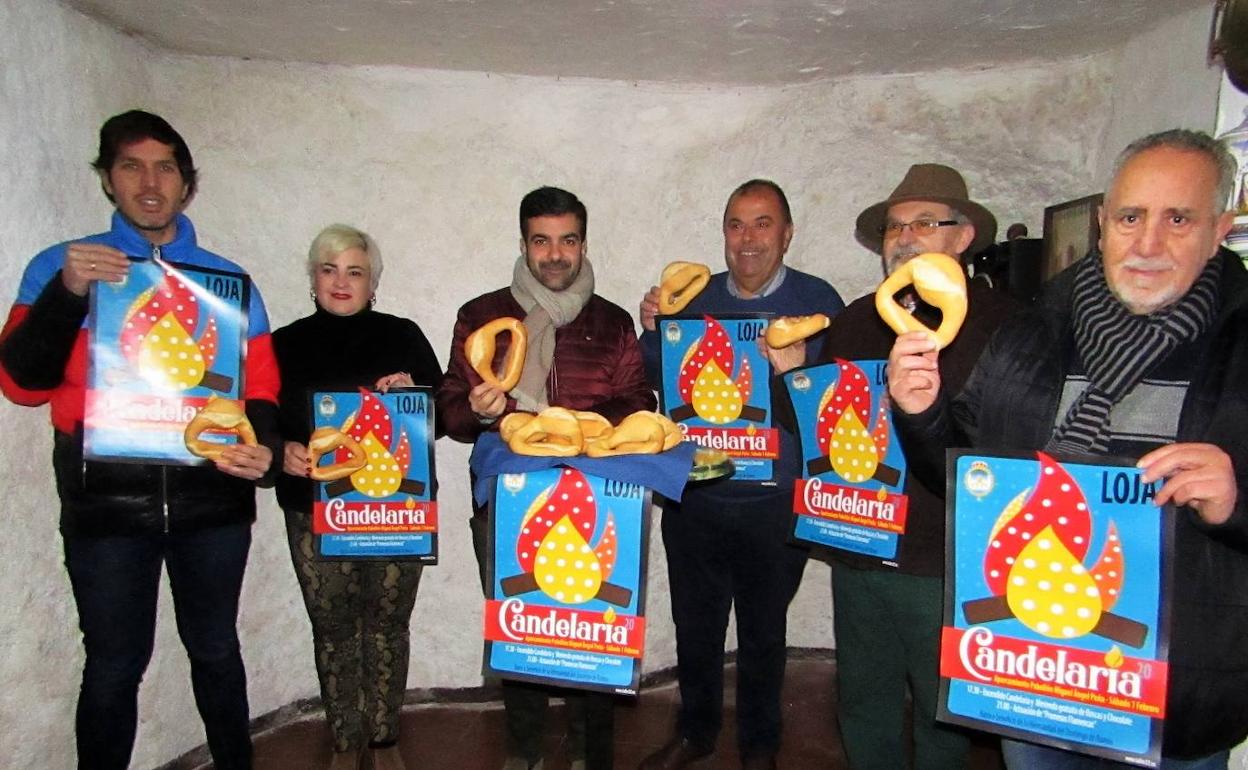 Loja 'aviva' la Candelaria con una gran hoguera con fiesta incluida