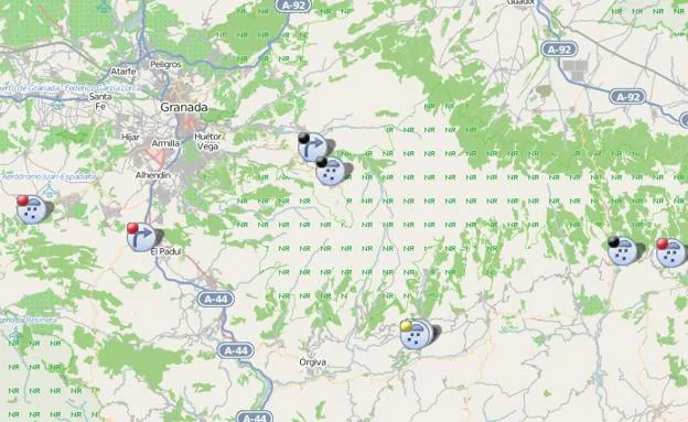 Hacen falta cadenas en cuatro carreteras de Granada y hay dos puertos de montaña cerrados