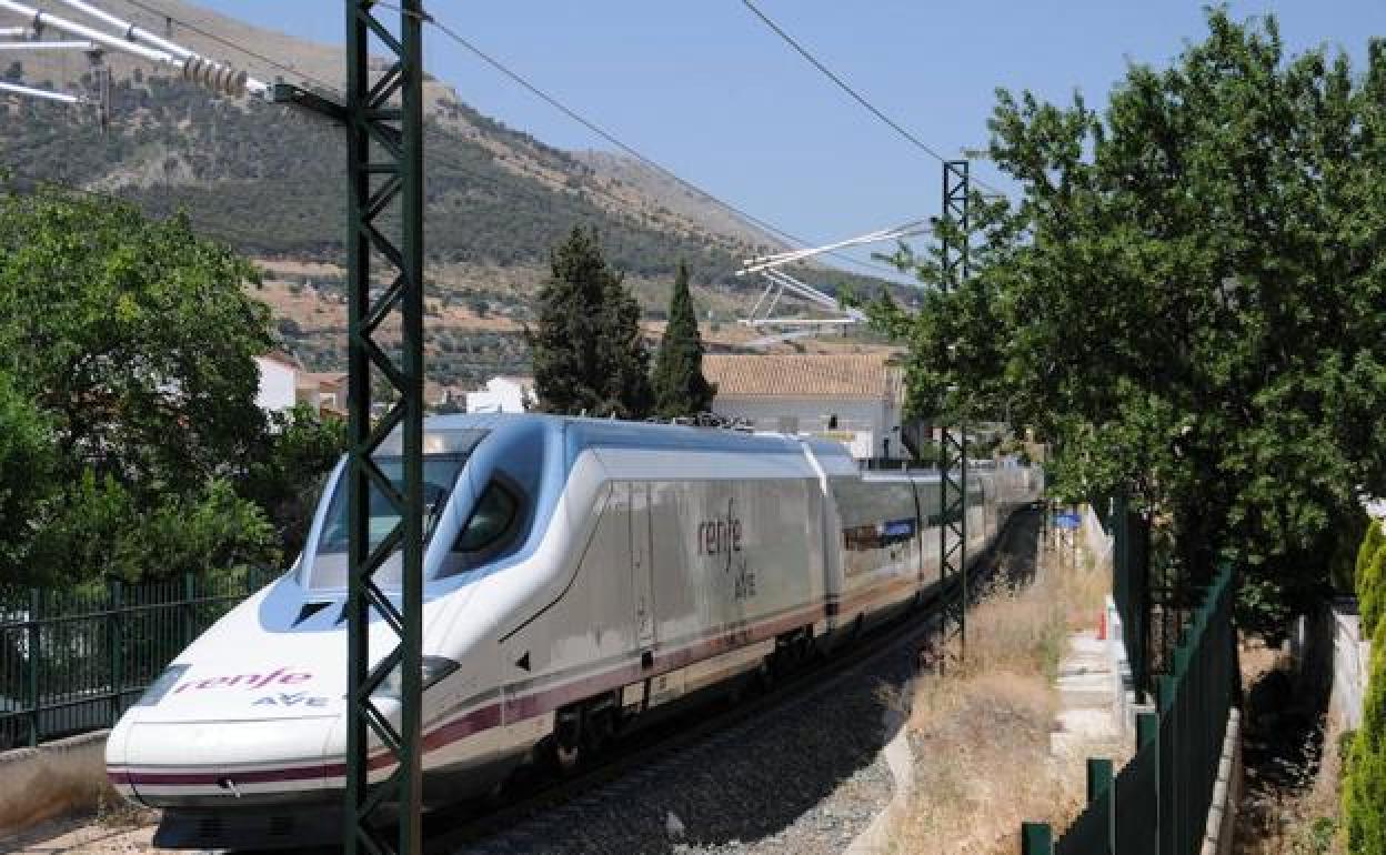 AVE por Granada.
