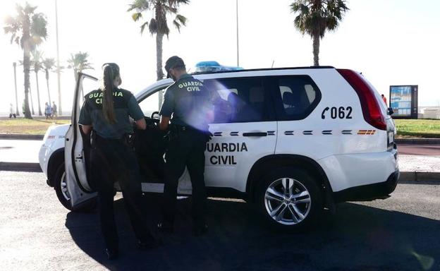 Detienen a un hombre en Roquetas tras robar una cartera con 3.500 euros