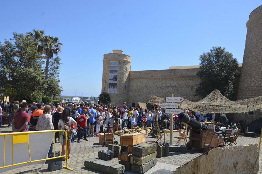 Dentro del II Encuentro con la Historia centrado en la Segunda Guerra Mundial, este sábado y domingo se llevaron a cabo unas recreaciones de unas de las batallas del Desembarco de Normandía, ante la presencia de cientos de espectadores.