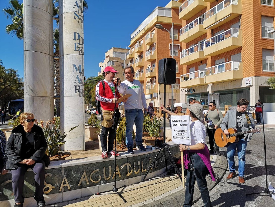 Los manifestantes exigen soluciones definitivas y no «parches». 