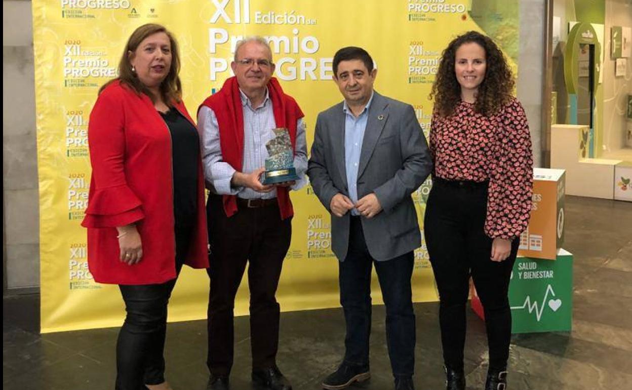 Bonilla recibió en Jaén un premio 'Progreso' por un proyecto de educación en valores