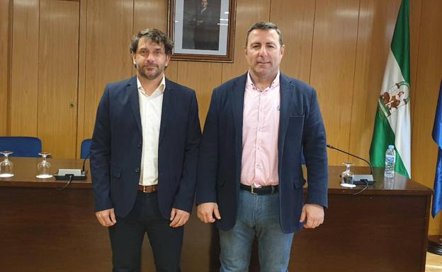 Pepe Montoya (dcha) y Daniel Zalalla, concejales de Cs en Roquetas. 