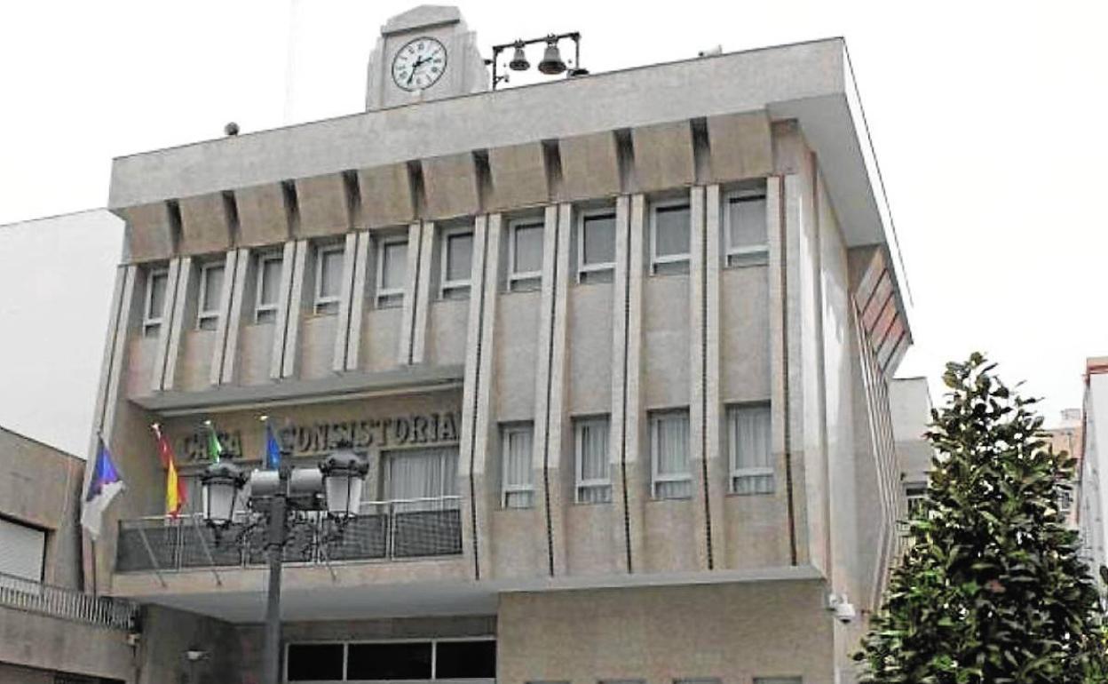 La Cámara de Cuentas de Andalucía critica la falta de información de Roquetas