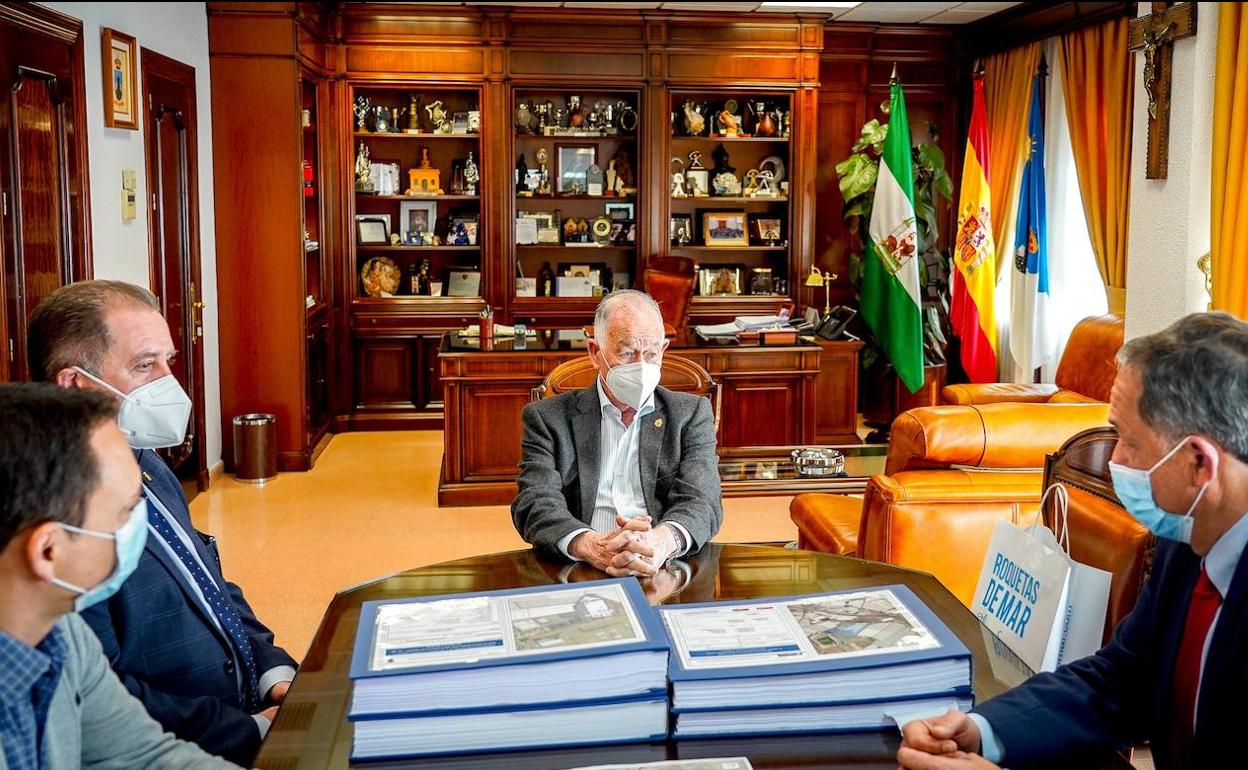 El delegado de Turismo cree que Roquetas será el «motor» de la recuperación del sector turístico