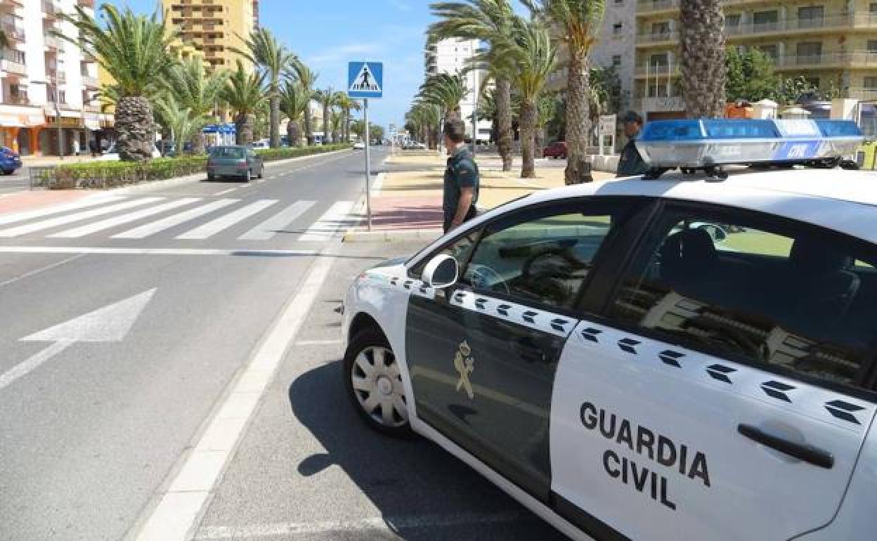 Con un 25% de la plantilla de baja, temen que la Guardia Civil no pueda garantizar la seguridad en Roquetas este verano