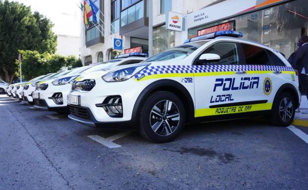 355 admitidos para la convocatoria de cuatro plazas de Policía Local de Roquetas