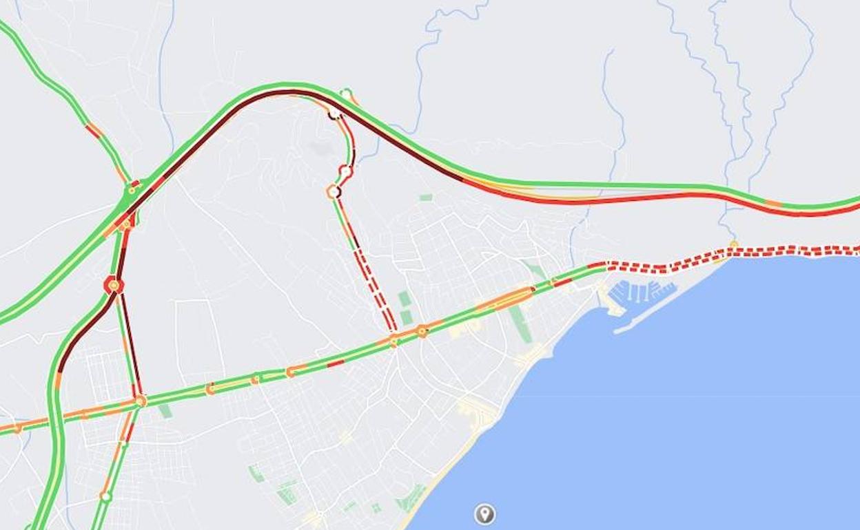 Un alcance con cuatro vehículos vuelve a bloquear la A7 en dirección a Almería