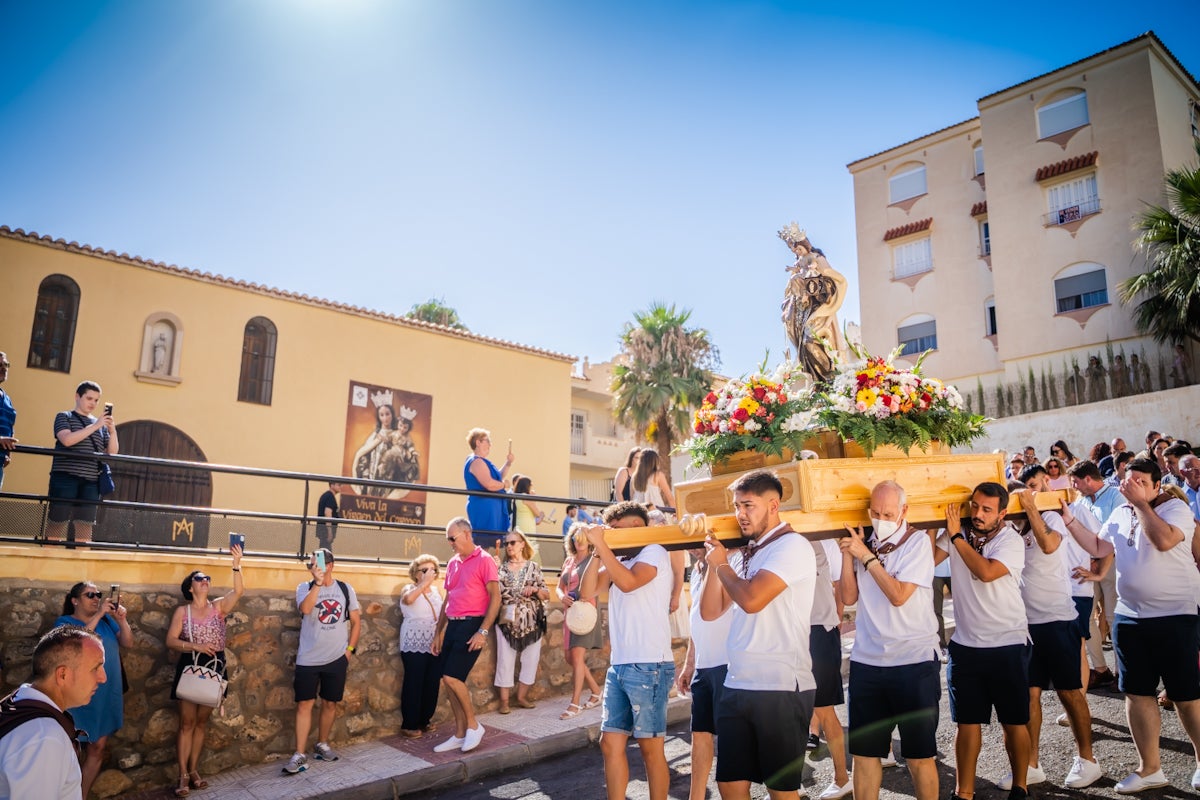 Fotos: Aguadulce lleva a la mar a su patrona