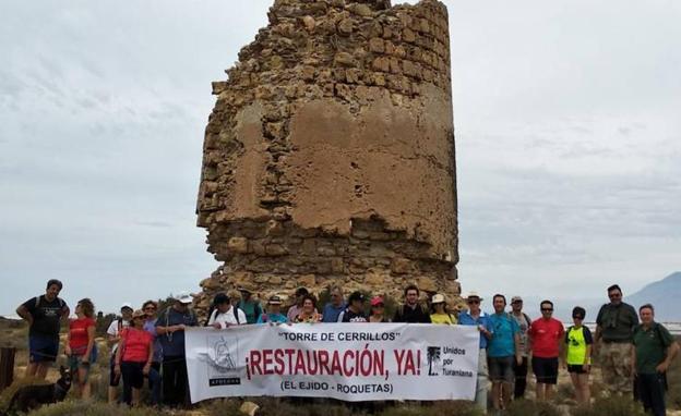 El Ejido cede a Roquetas la mitad de la Torre de Cerrillos para su restauración