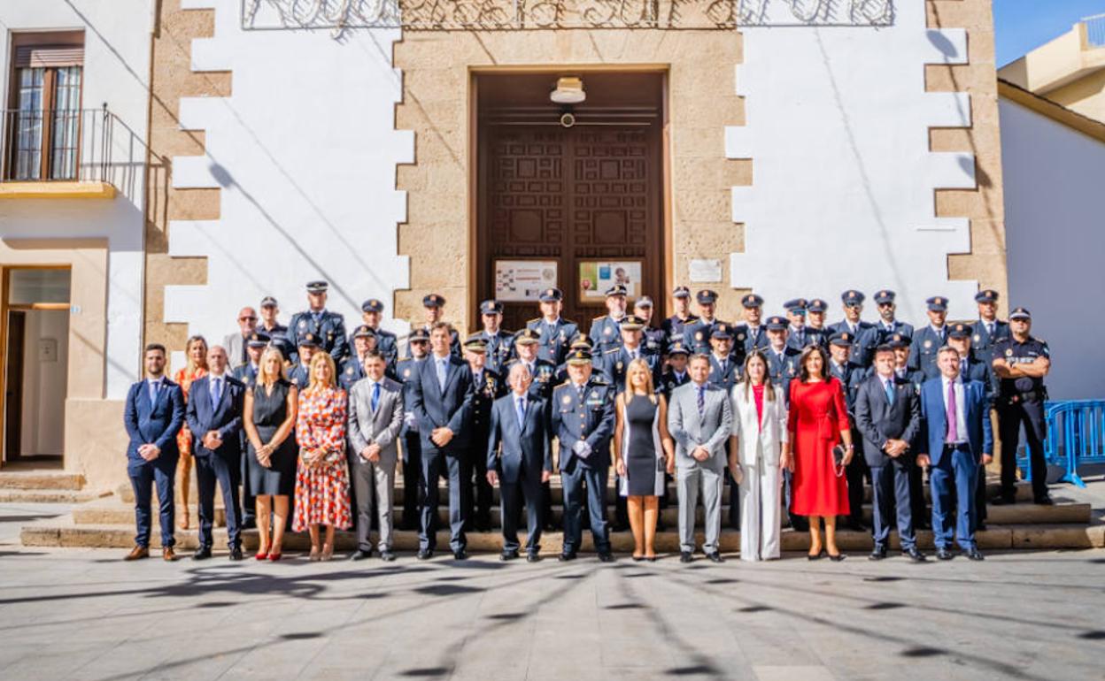 La Policía Local de Roquetas celebra su día reconociendo los méritos de sus agentes