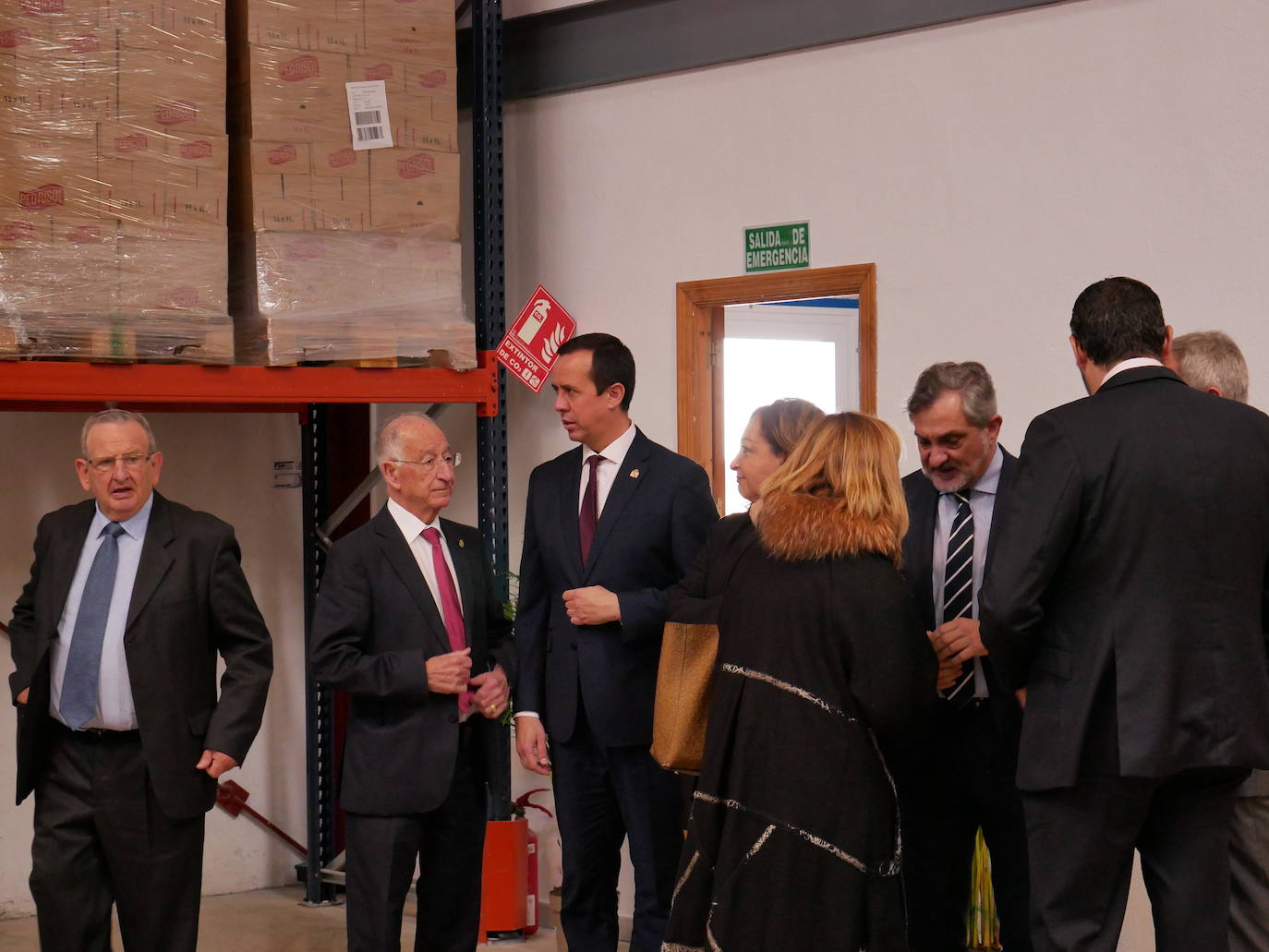 La reina Sofía visita el Banco de Alimentos en Roquetas