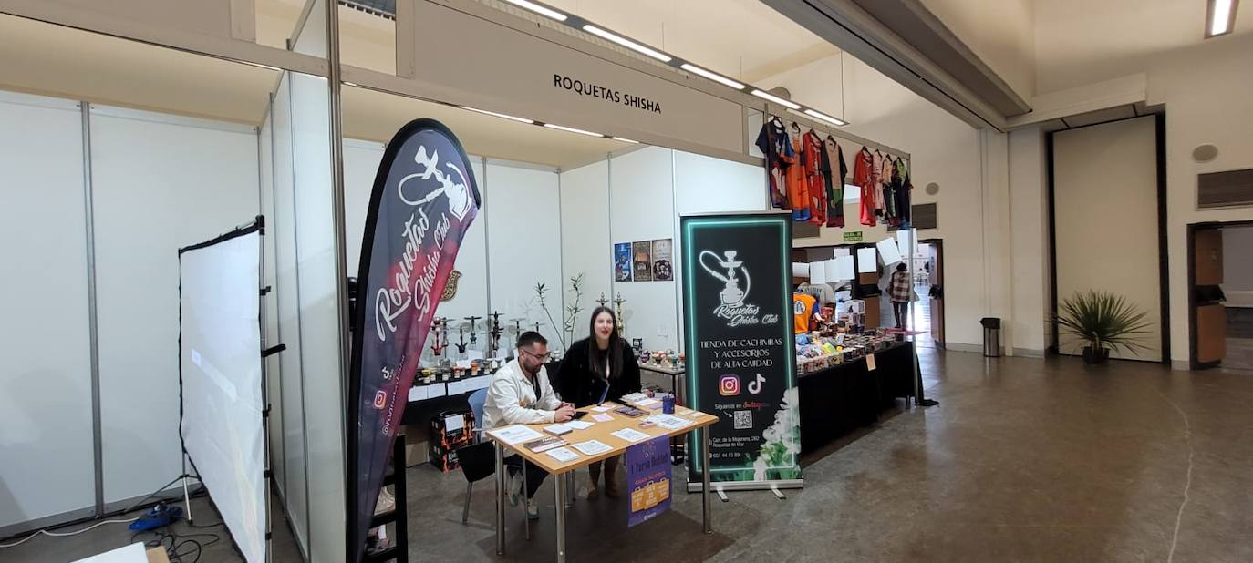 Así es la Feria Outlet del comercio local de Roquetas