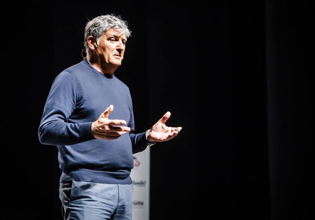 Toni Nadal apuesta por la autocrítica y forjar el carácter para tener éxito