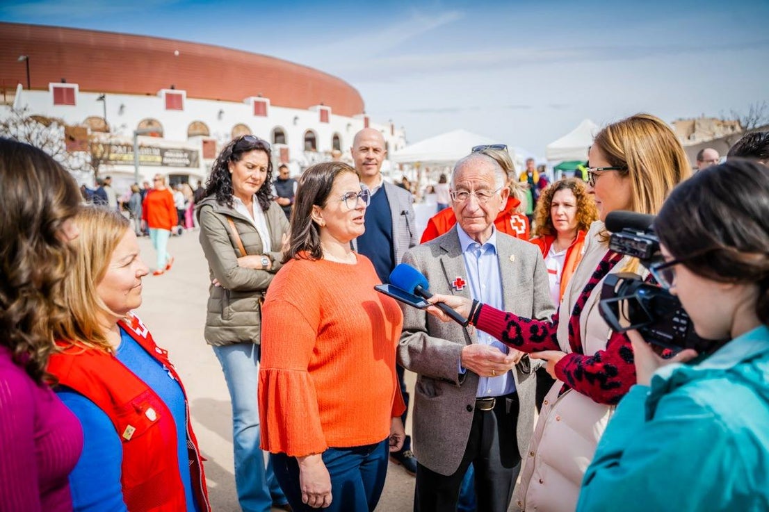 El nuevo Rastro de arte y antigüedades se estrena con un centenar de puestos