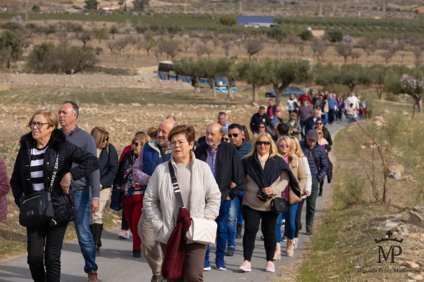Vecinos de La Mojonera visitan la yeguada de Pérez Monteagud en Uleila