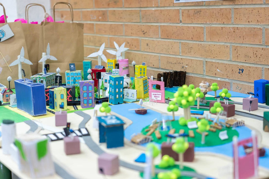 Alumnos del IES Carlos III diseñan una ciudad sostenible dentro de un proyecto internacional