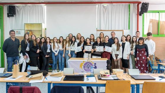 Alumnos del IES Carlos III diseñan una ciudad sostenible dentro de un proyecto internacional