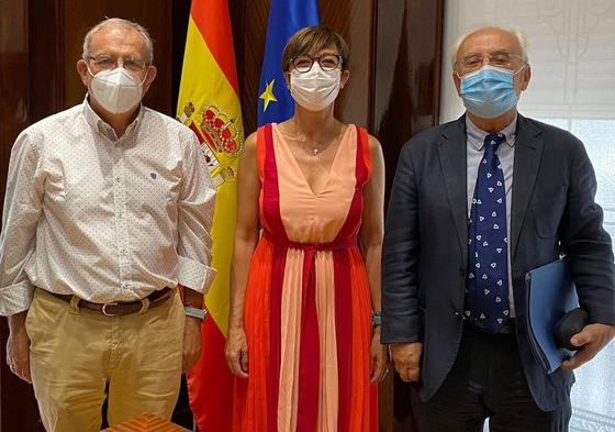 La directora general de la Guardia Civil, María Gámez, ya se reunió en 2021 con el alcalde, Antonio Bonilla, para hablar del futuro cuartel.