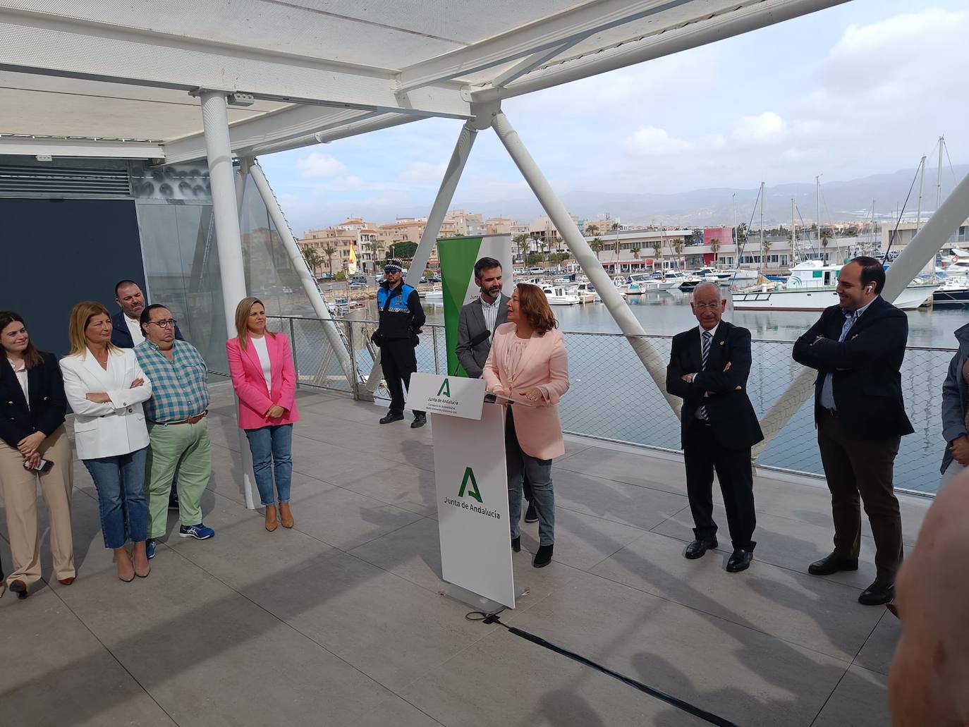 Roquetas ya tiene su nueva lonja lista para un uso pesquero y turístico