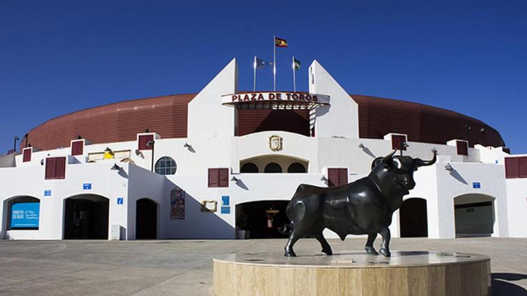 Siete heridos en una pelea multitudinaria en un local de copas de la Plaza de Toros