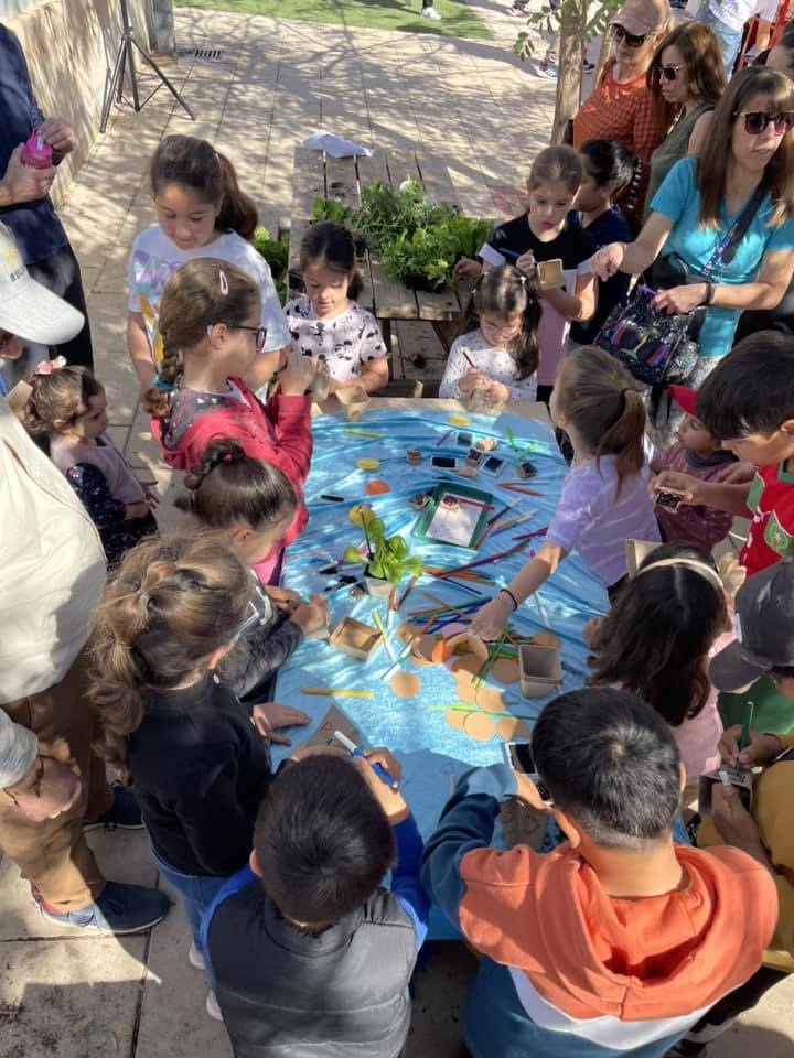 Vícar celebra el Día del Padre con una fiesta en el Parque de las Familias