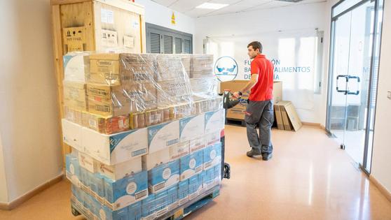 Los comercios se implican en la campaña de donación para el Banco de Alimentos