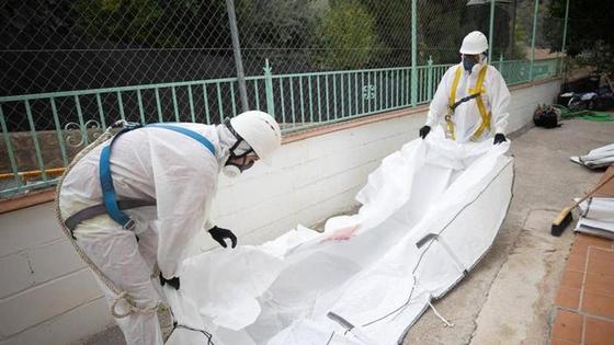 Roquetas declara la guerra al amianto y se prepara para quitarlo en edificios municipales