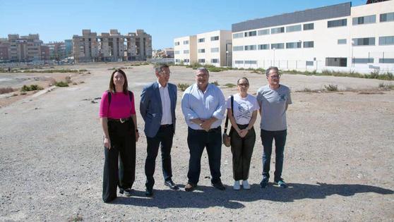 El PSOE afea a Moreno Bonilla la falta de inversiones educativas en Roquetas