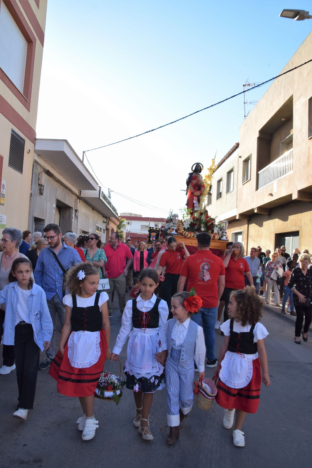 San Marcos procesiona por las calles de Roquetas
