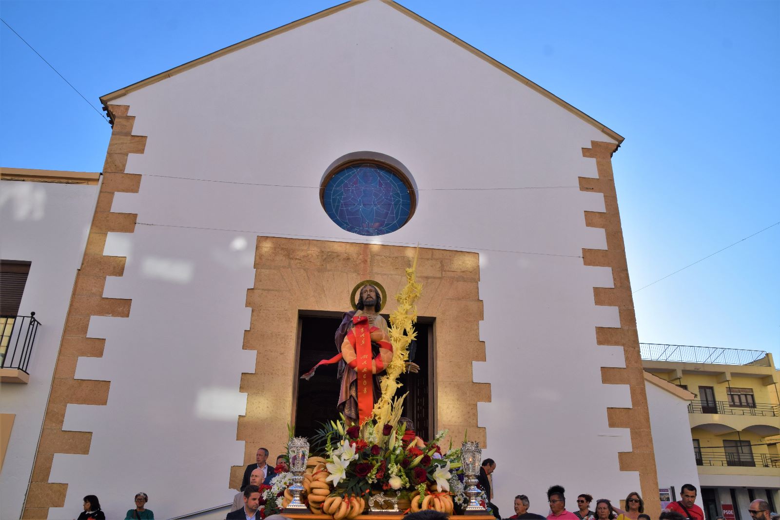 San Marcos procesiona por las calles de Roquetas